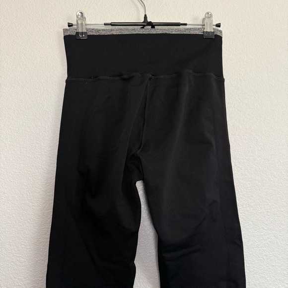 Athleta Black Full Length Leggings Medium - Picture 5 of 6